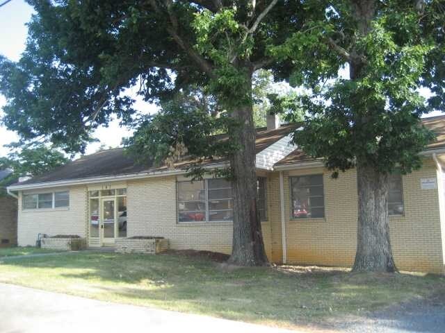 147 Macarthur St, Asheboro, NC for sale - Building Photo - Image 1 of 1
