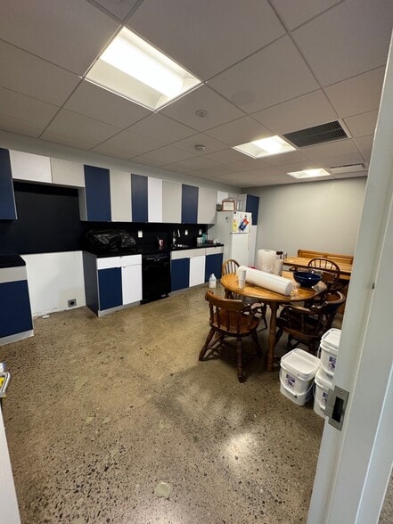 6205 Storer Ave, Cleveland, OH for sale - Building Photo - Image 2 of 7