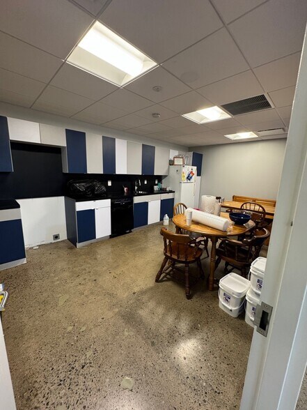 6205 Storer Ave, Cleveland, OH à vendre - Photo du bâtiment - Image 2 de 7