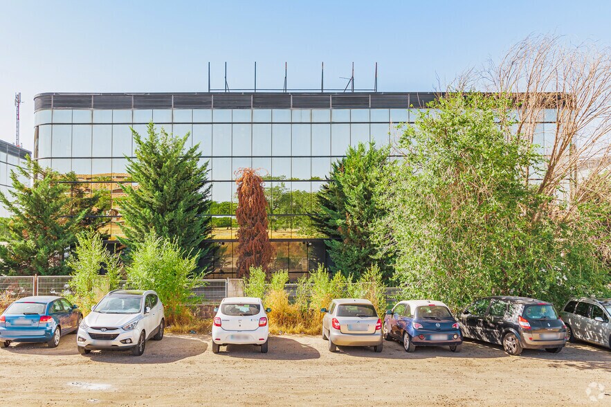 Office in Villaviciosa de Odón, Madrid for lease - Building Photo - Image 2 of 19