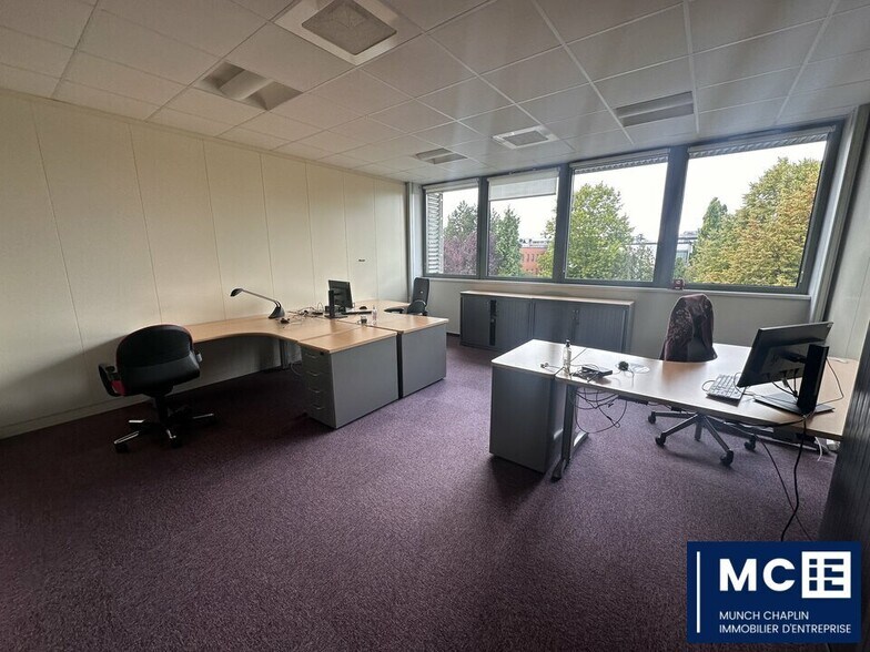 Office in Schiltigheim for lease - Building Photo - Image 1 of 6