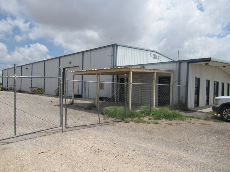 8300 I-20 Interstate 20, Midland, TX à louer - Photo du bâtiment - Image 3 de 8