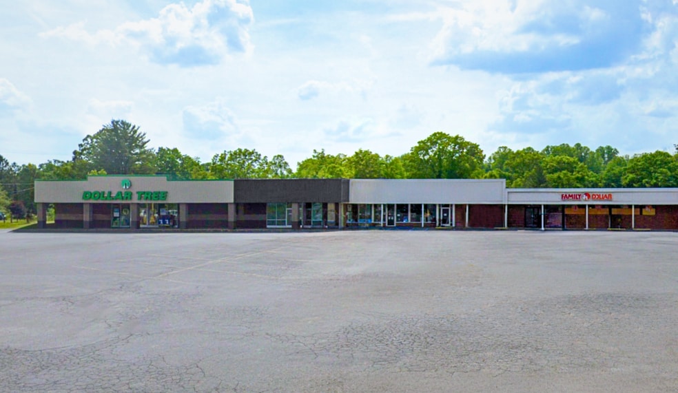 803 Main St E, Oak Hill, WV à louer - Photo du bâtiment - Image 1 de 5