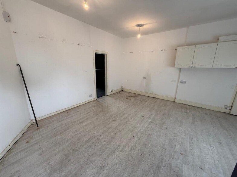 389 Poulton Rd, Wallasey à louer - Photo du bâtiment - Image 3 de 21