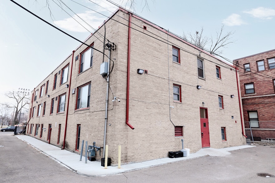 2110 S Park Ave, Minneapolis, MN for sale - Building Photo - Image 3 of 12