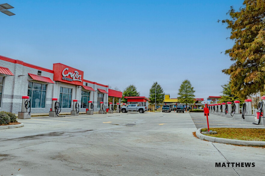 3950 Harding Blvd, Baton Rouge, LA à vendre - Photo du bâtiment - Image 2 de 3