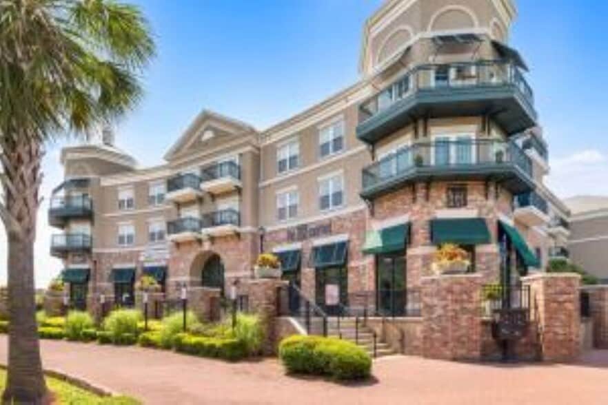 211 River Landing Dr, Charleston, SC for lease - Building Photo - Image 1 of 3