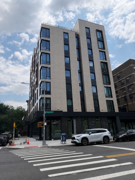 2460 Frederick Douglass Blvd, New York, NY for lease - Building Photo - Image 3 of 4