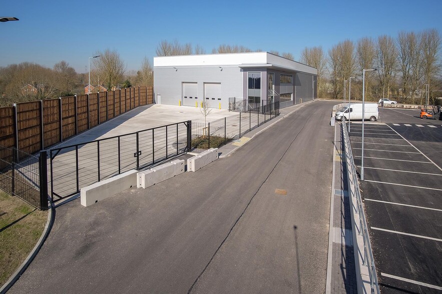 Island Rd, Reading for lease - Building Photo - Image 2 of 2