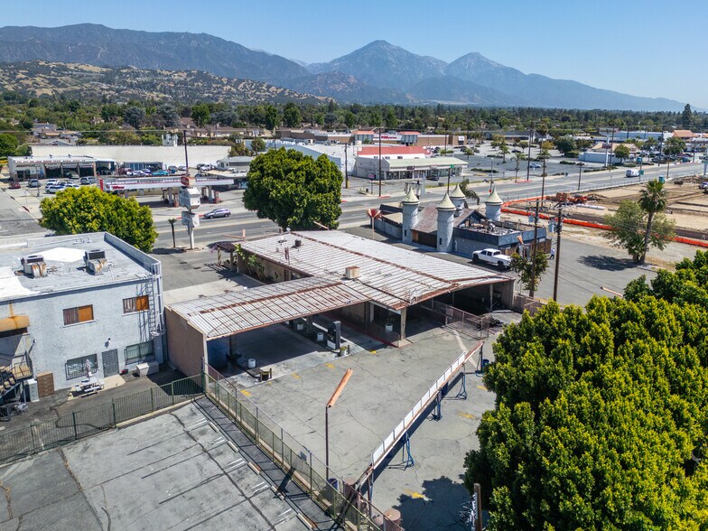 530 E Foothill Blvd, Pomona, CA à vendre - Aérien - Image 3 de 20