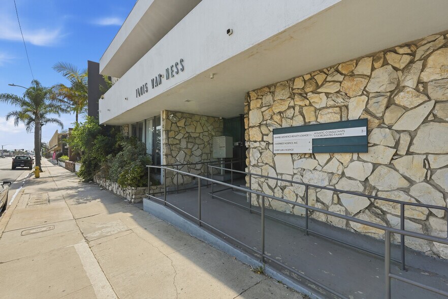 14015 Van Ness Ave, Gardena, CA à vendre - Photo du bâtiment - Image 2 de 20