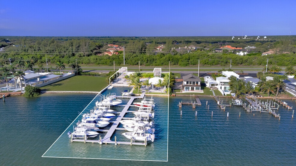 18261 SE Federal Hwy, Tequesta, FL for sale - Primary Photo - Image 1 of 16