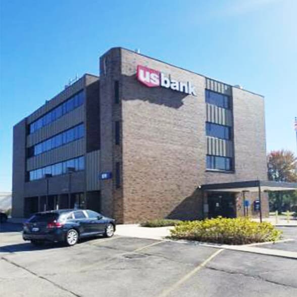 10035 W Grand Ave, Franklin Park, IL for lease - Primary Photo - Image 1 of 12