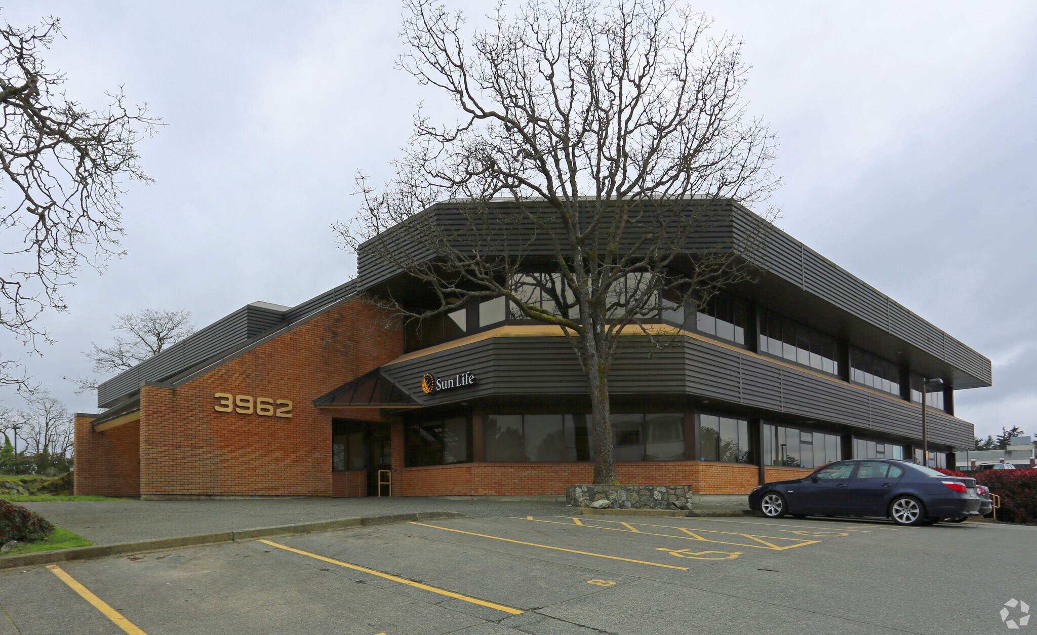 3960-3964 Borden St, Saanich, BC à vendre Photo du bâtiment- Image 1 de 1