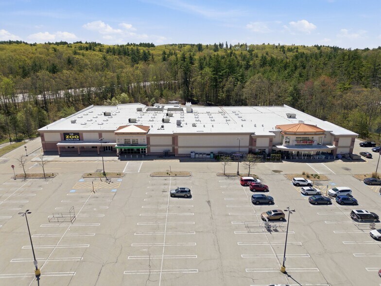 599-603 Nashua St, Milford, NH à louer - Photo du bâtiment - Image 2 de 10