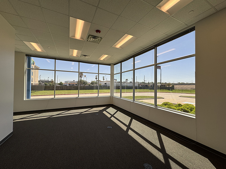 30 Esplanade Blvd, Houston, TX for lease Interior Photo- Image 1 of 6