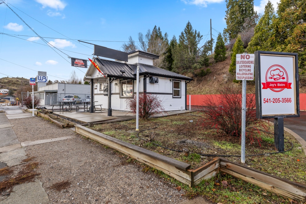 1402 Oregon Ave, Klamath Falls, OR for sale Building Photo- Image 1 of 18