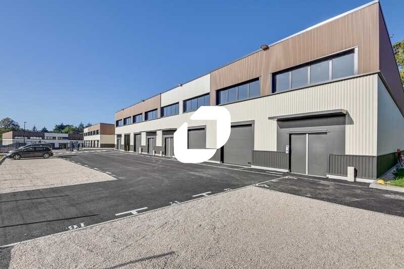 Flex in Marcoussis for lease - Building Photo - Image 1 of 12
