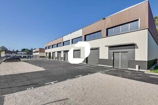 Plus de détails pour Local d'activités à louer