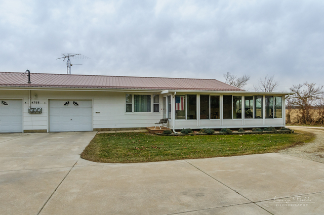 4768 E 2351st Rd, Somonauk, IL à vendre - Photo principale - Image 1 de 1