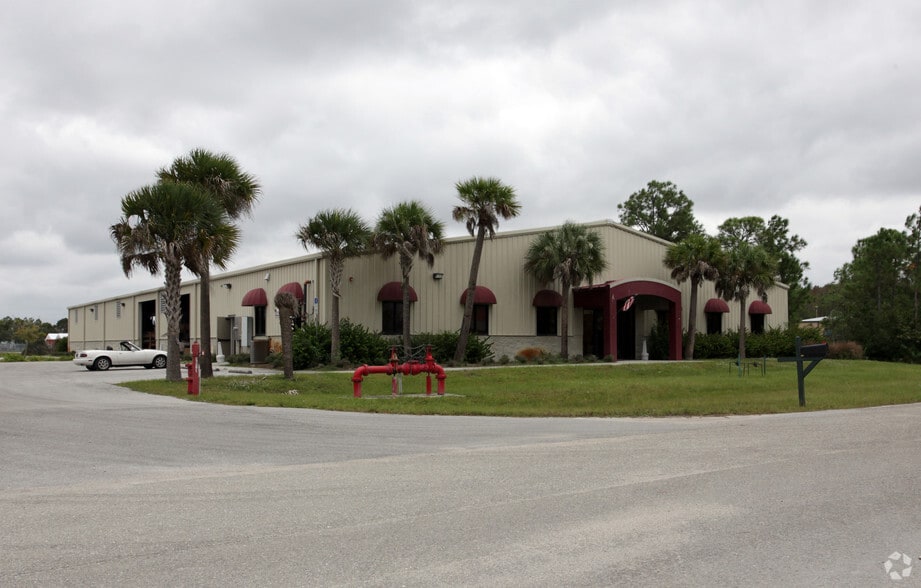 9971 Bavaria Rd, Fort Myers, FL à louer - Photo principale - Image 2 de 13