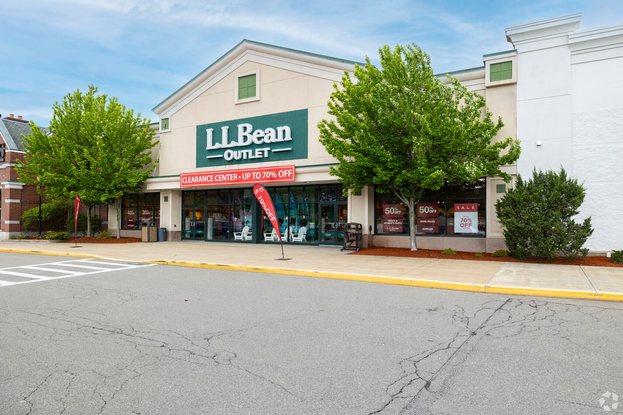 100 Nashua Mall, Nashua, NH for lease Primary Photo- Image 1 of 6