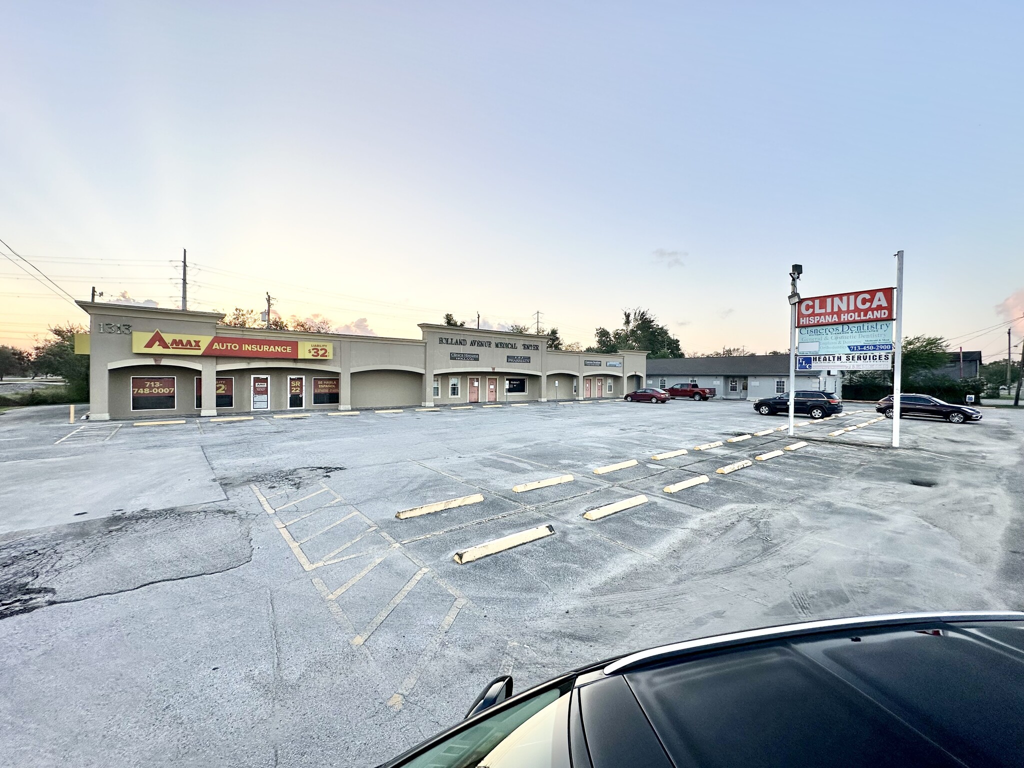 1313 Holland St, Houston, TX for lease Building Photo- Image 1 of 4