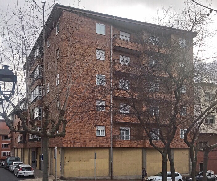 Calle Capitán Peñas, 35, Ávila, Ávila à louer - Photo du bâtiment - Image 2 de 2