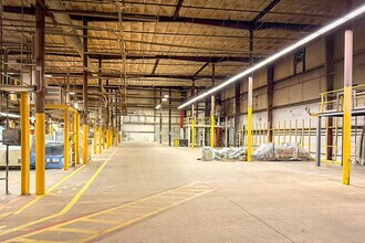 1 Memorial Dr, Richford, VT à louer Photo intérieure- Image 2 de 14