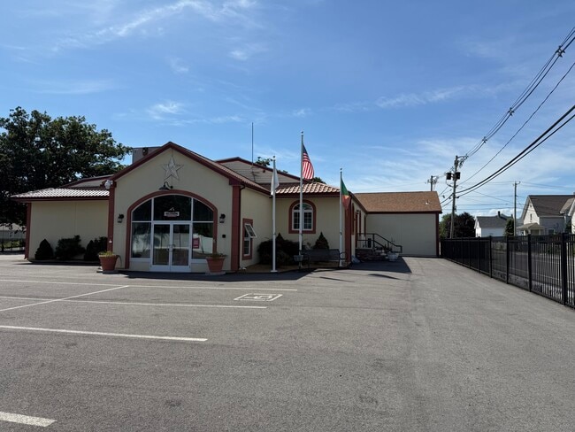 Plus de détails pour 29 Winter St, Taunton, MA - Spécialité à vendre