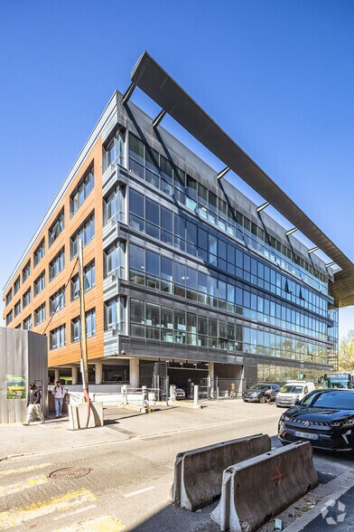 112 Avenue De La Liberté, Maisons-Alfort à louer - Photo du bâtiment - Image 3 de 4