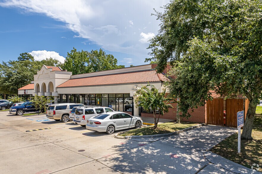 515-525 N Causeway Blvd, Mandeville, LA à louer - Photo du bâtiment - Image 2 de 9