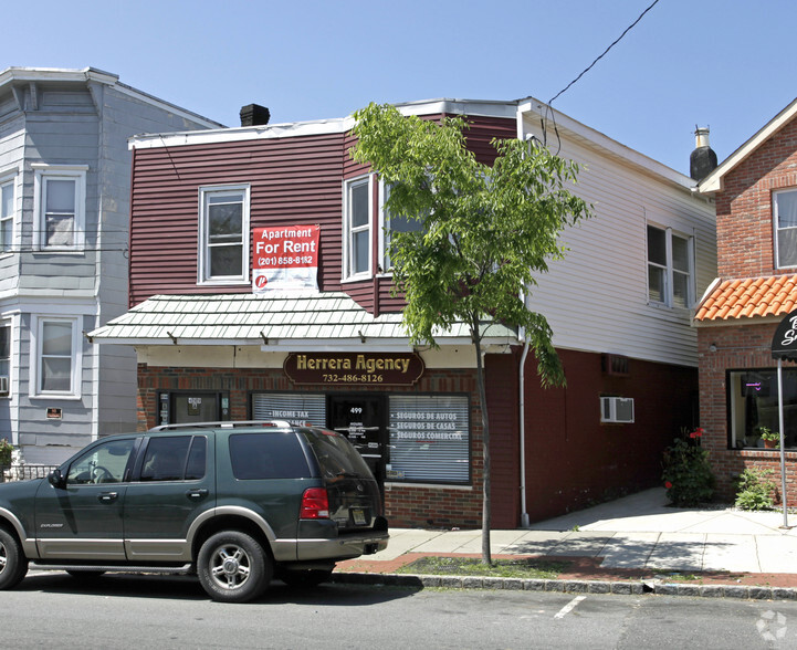 499 Amboy Ave, Perth Amboy, NJ for sale - Primary Photo - Image 1 of 1