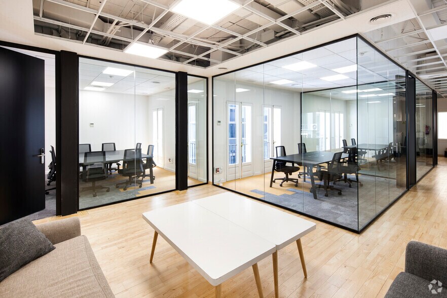 Calle Carrera San Jerónimo, 17, Madrid, Madrid à louer - Photo du bâtiment - Image 3 de 11