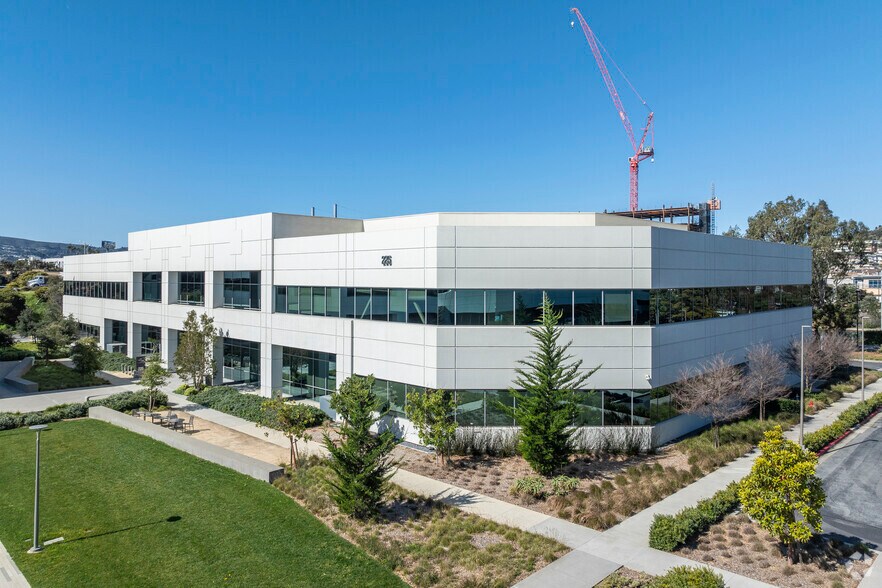 225 Gateway Blvd, South San Francisco, CA à louer - Photo du bâtiment - Image 2 de 7