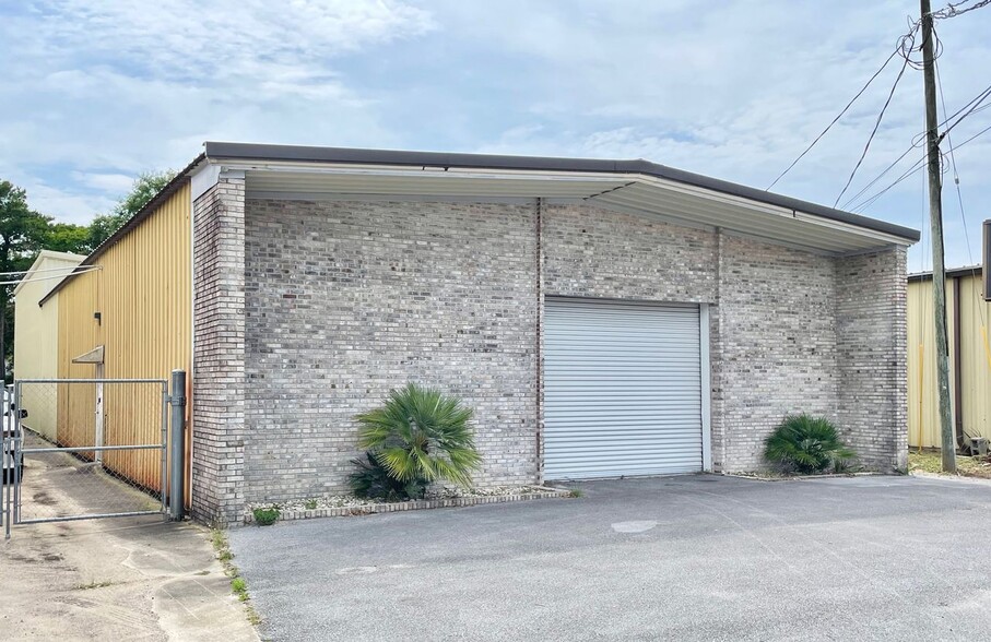 919 Skipper Ave, Fort Walton Beach, FL for lease - Building Photo - Image 2 of 6