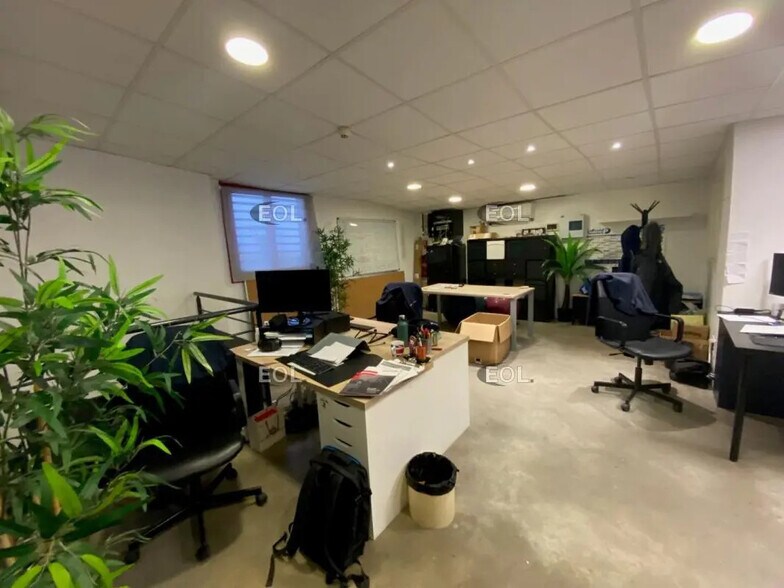 Flex dans Marseille à louer - Photo du bâtiment - Image 3 de 13