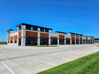 Plus de détails pour 825 NE Gateway Dr, Grimes, IA - Commerce de détail à louer