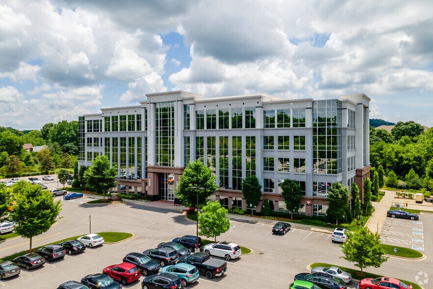 302 Innovation Dr, Franklin, TN à louer - Photo du bâtiment - Image 2 de 9