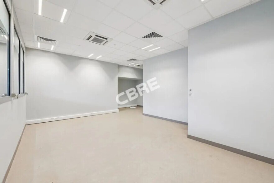 Office in Paris for lease - Building Photo - Image 3 of 8