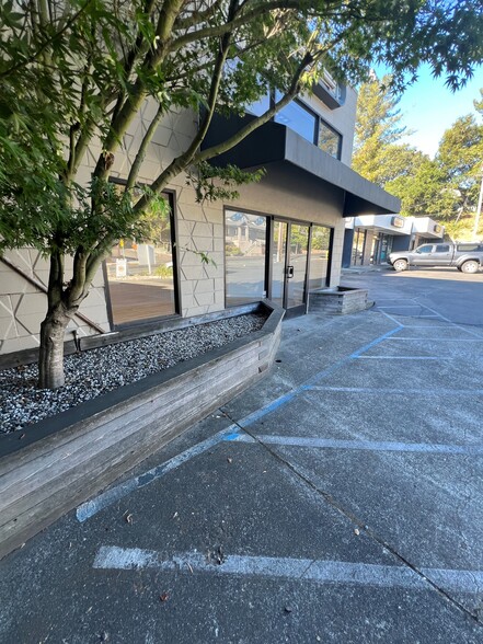 7231 Healdsburg Ave, Sebastopol, CA for lease - Building Photo - Image 3 of 11