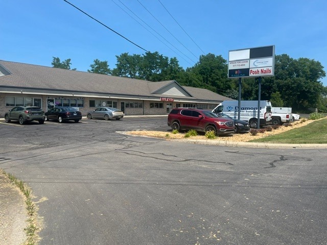 1699 Lansing Rd, Charlotte, MI for lease - Building Photo - Image 2 of 4