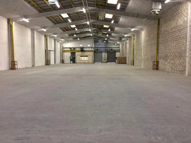 Industrial in Garges-lès-Gonesse for lease - Interior Photo - Image 1 of 12