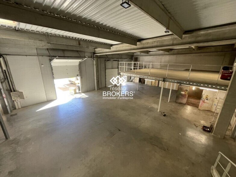 Industrial in Pertuis for lease - Building Photo - Image 2 of 9