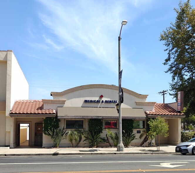 326-328 N Maclay Ave, San Fernando, CA à louer - Photo du bâtiment - Image 1 de 20
