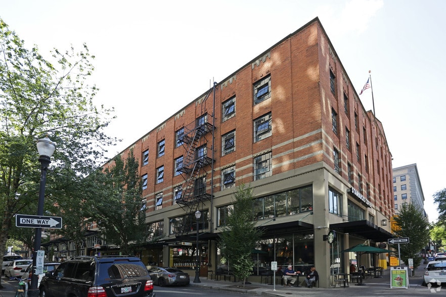 932 SW Taylor St, Portland, OR for lease - Building Photo - Image 2 of 4