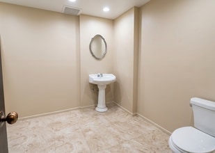 17985 Biscayne Blvd, Miami, FL à louer Photo intérieure- Image 1 de 4