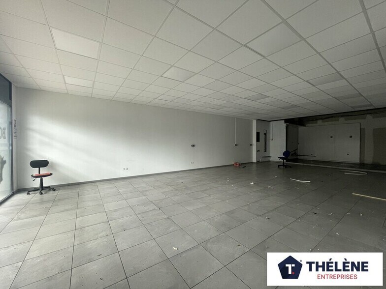 Retail in Le Crès for sale - Interior Photo - Image 2 of 7