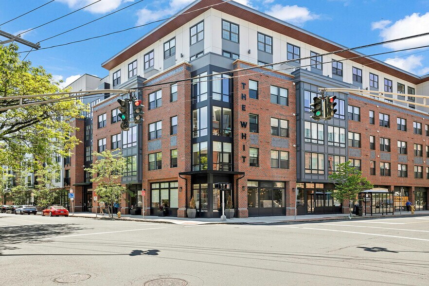 630-673 Chapel St, New Haven, CT à louer - Photo du bâtiment - Image 3 de 69