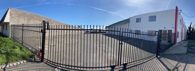 Plus de détails pour 2196 American Ave, Hayward, CA - Industriel à louer